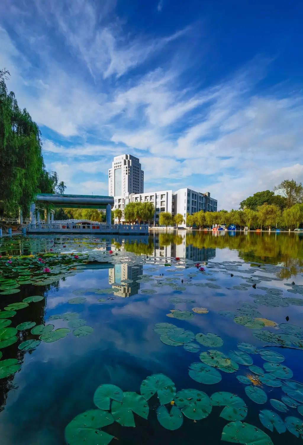 燕山大学建筑工程与力学学院