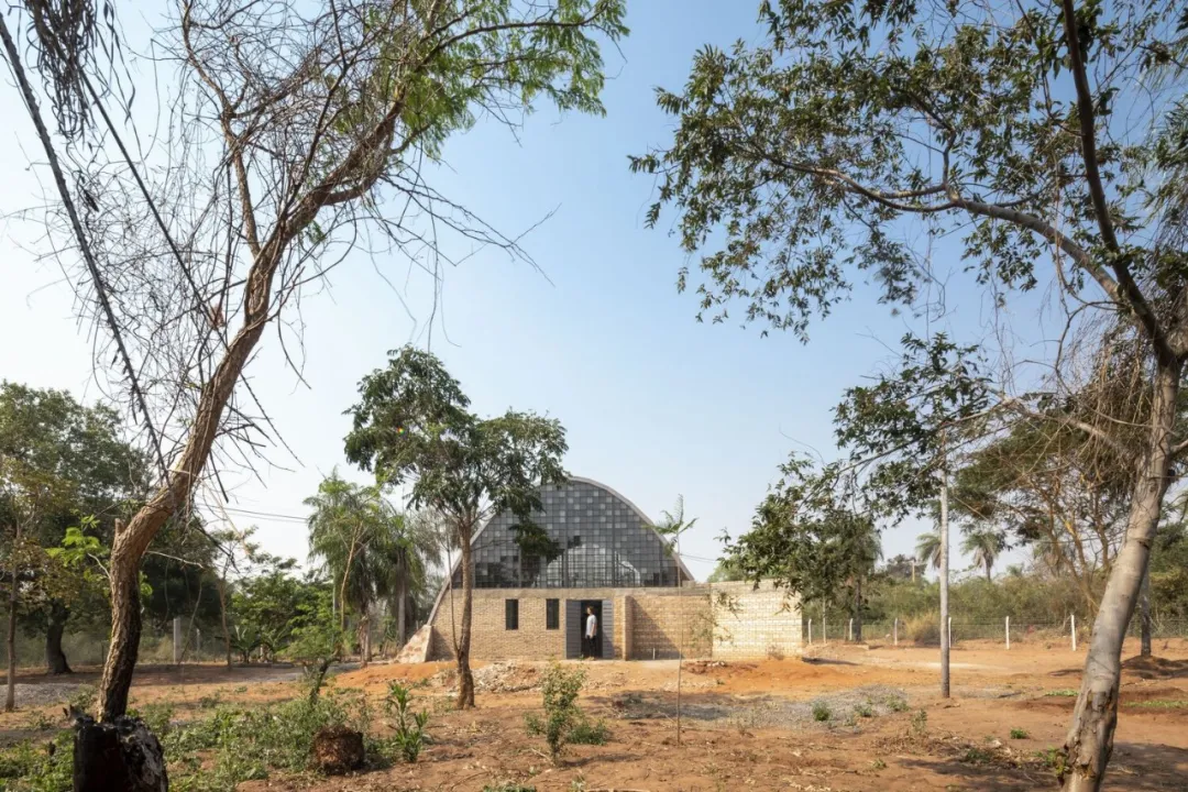 巴拉圭农村住宅设计，建构与成本的平衡