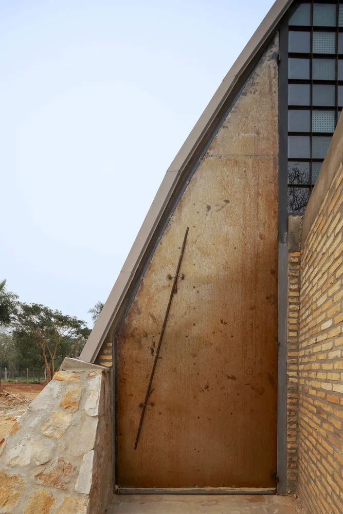 巴拉圭农村住宅设计，建构与成本的平衡