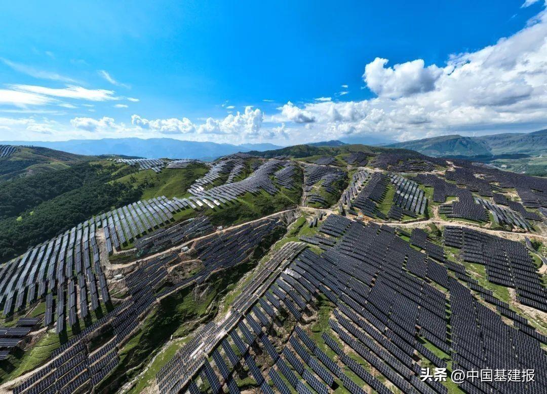 三峡集团金下基地一揽子项目实现全容量并网发电