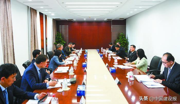 住房城乡建设部部长倪虹会见新加坡淡马锡公司董事长林文兴