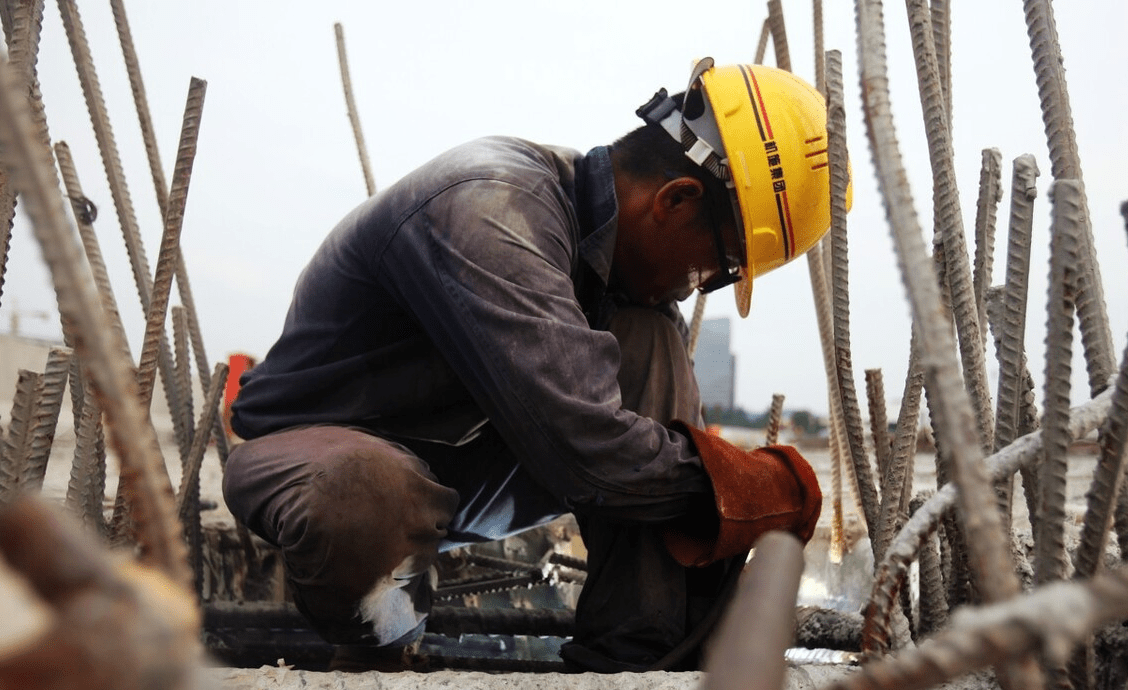舍弃包工头，55家建企全面推行自有工人施工！新模式或将成为主流