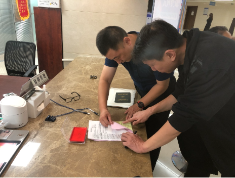 首例置换旧房过户，河南新乡住房 “以旧换新”迈出关键一步