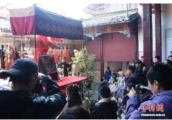 福建古村趣游会唤醒古厝间的年俗记忆